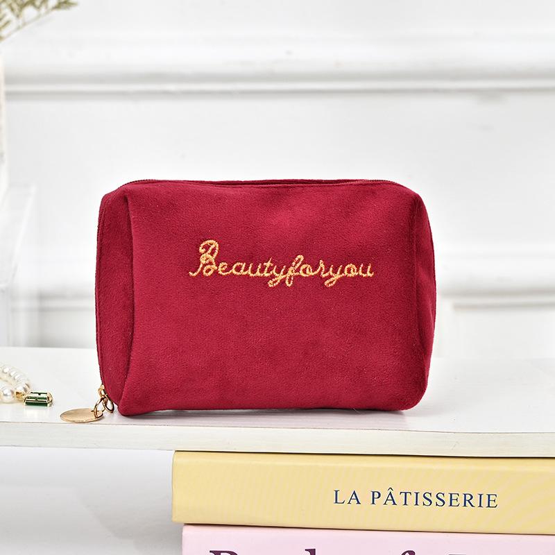 Velvet Makeup Bag for Women Portable Travel Small Cosmetic Bags Solid Color Zipper Toiletry Bag Make Up Pouch Storage Bags червоний
Velvet Makeup Bag for Women Portable Travel Small Cosmetic Bags Solid Color Zipper Toiletry Bag Make Up Pouch Storage Bags червоний