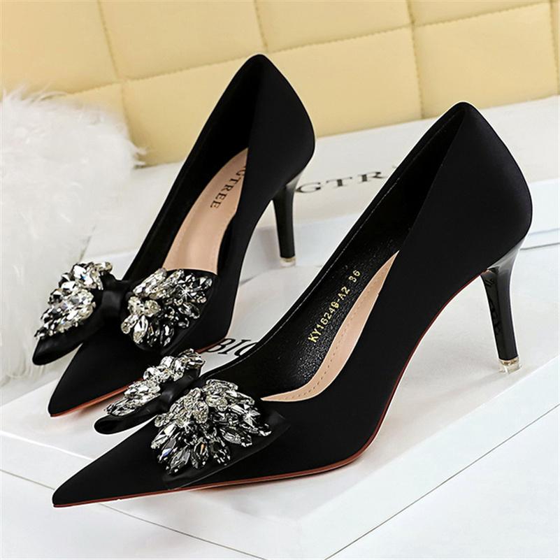 Women 7.5cm 10.5cm High Heels Crystal Pumps Lady Fetish Stiletto Middle Low Heels Scarpins Stripper Rhinestone Event Bow Shoes 37
Women 7.5cm 10.5cm High Heels Crystal Pumps Lady Fetish Stiletto Middle Low Heels Scarpins Stripper Rhinestone Event Bow Shoes 37