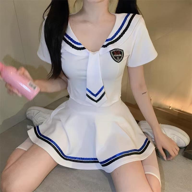 Корейский комплект милой и сексуальной гимнастической формы в стиле JK для колледжа на весну и осень One Size
Корейский комплект милой и сексуальной гимнастической формы в стиле JK для колледжа на весну и осень One Size