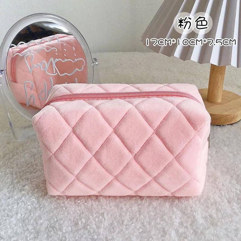 Large-capacity Storage Bag Soft and Comfortable Pillow Bag Student Cute Cosmetic Storage Bag Women Travel Make Up Toiletry Bags 17 7.5 10cm
Large-capacity Storage Bag Soft and Comfortable Pillow Bag Student Cute Cosmetic Storage Bag Women Travel Make Up Toiletry Bags 17 7.5 10cm