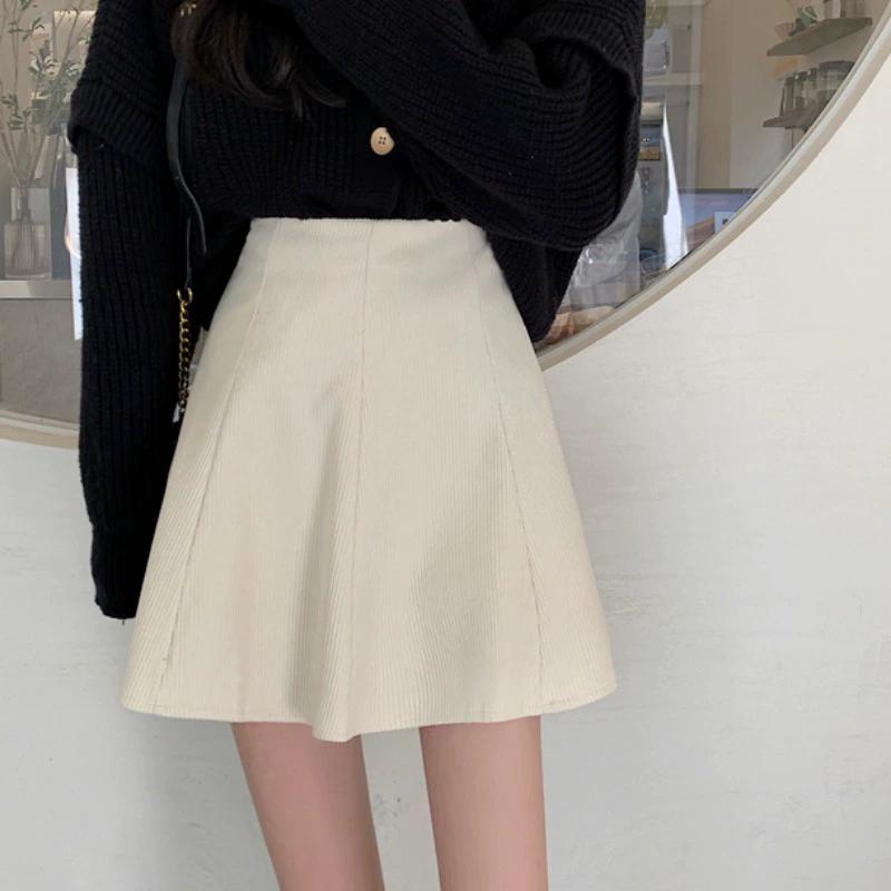 Casual All-match Versatile Black Corduroy Skirt for Women Autumn Winter High-waisted Slimming Pleated Skirt Petite A-line Mini Skirt 4XL
Casual All-match Versatile Black Corduroy Skirt for Women Autumn Winter High-waisted Slimming Pleated Skirt Petite A-line Mini Skirt 4XL