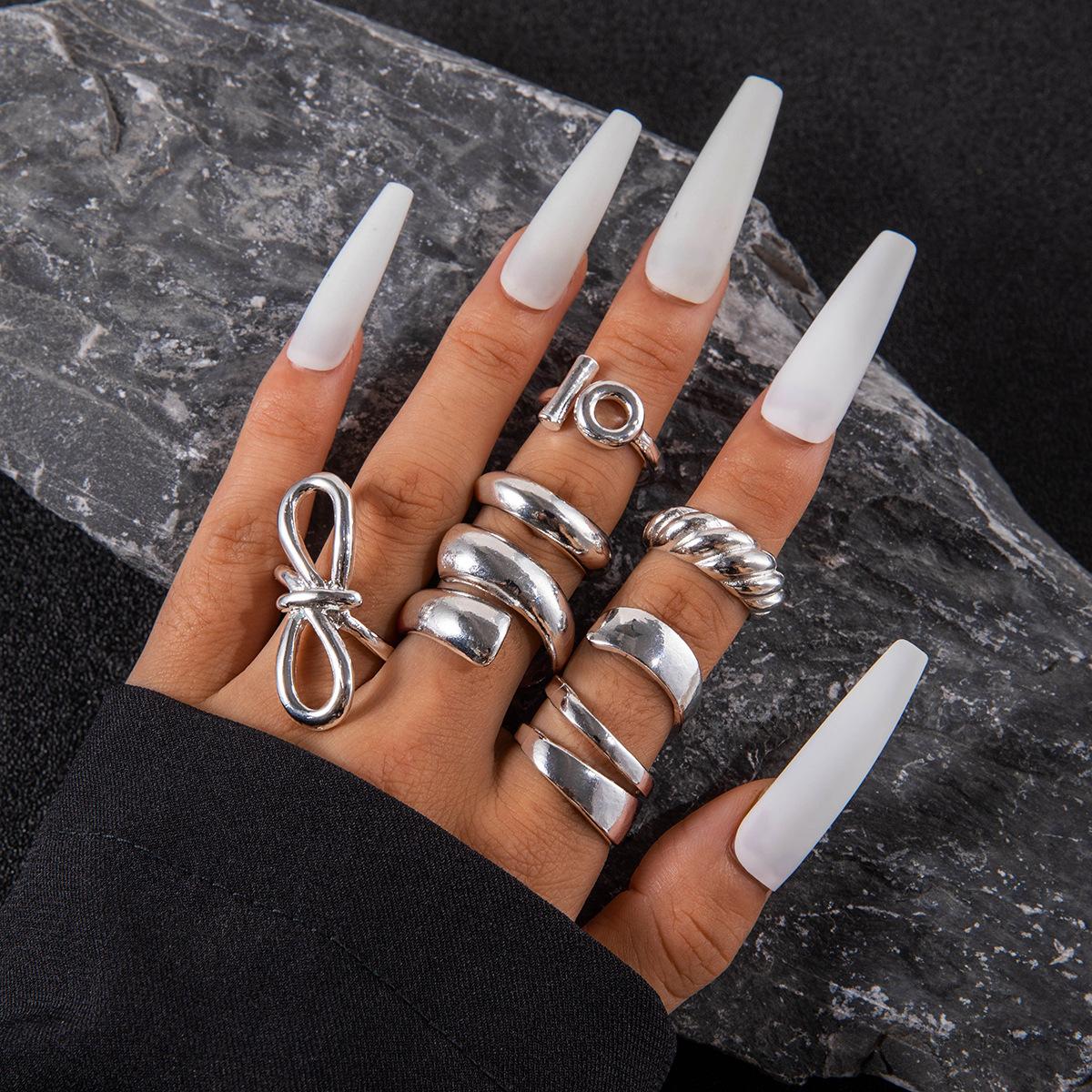 European and American geometric curved irregular opening rings Vintage personality creative bow ring six-piece set
European and American geometric curved irregular opening rings Vintage personality creative bow ring six-piece set