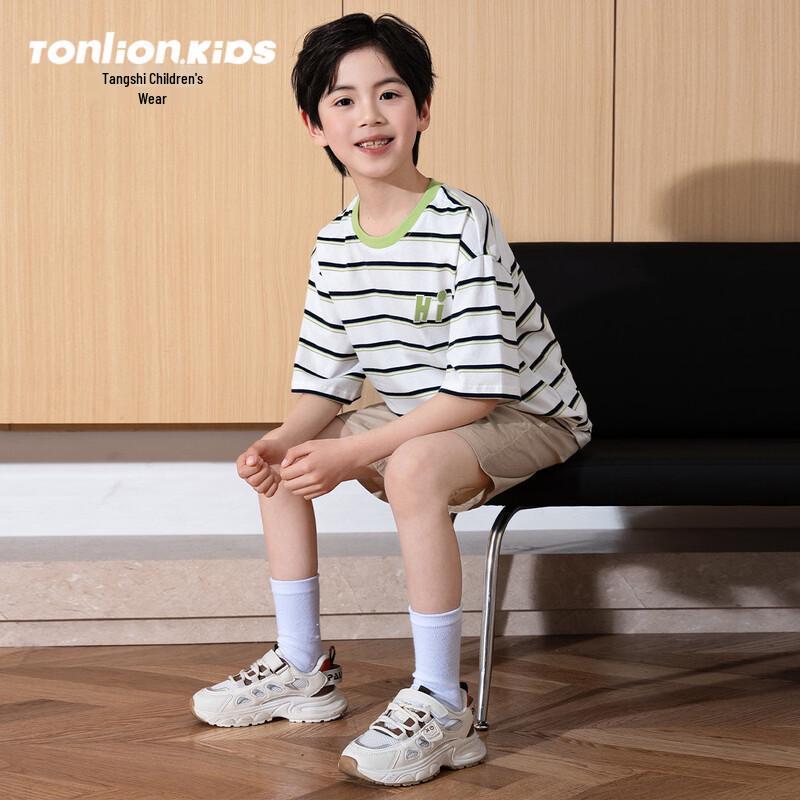 Boy s Short Sleeve T-Shirt EU 36
Boy s Short Sleeve T-Shirt EU 36