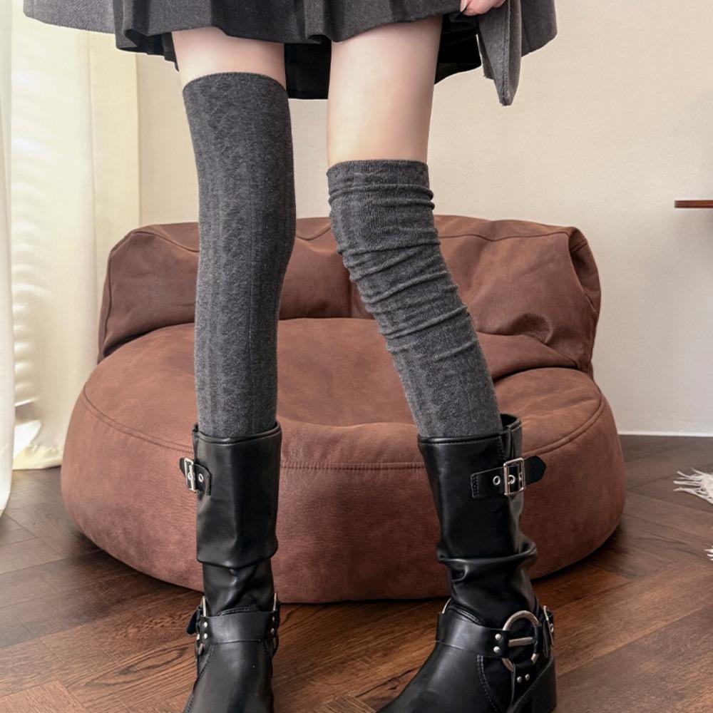 66cm Knee High Socks Elastic Knitted Stocking Fashion Women Socks Autumn Winter темно-сірий колір
66cm Knee High Socks Elastic Knitted Stocking Fashion Women Socks Autumn Winter темно-сірий колір