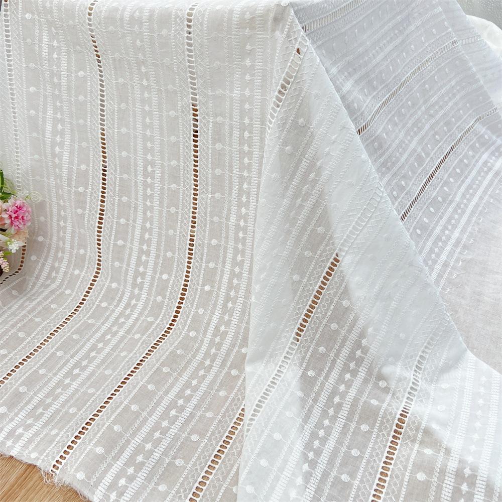 Белая хлопковая ткань с вышивкой в виде цветов, винтажный полый дизайн, для пошива юбки, сари, костюма, платья, квилтинга, кукольной одежды, на отрез 50x135cm
Белая хлопковая ткань с вышивкой в виде цветов, винтажный полый дизайн, для пошива юбки, сари, костюма, платья, квилтинга, кукольной одежды, на отрез 50x135cm