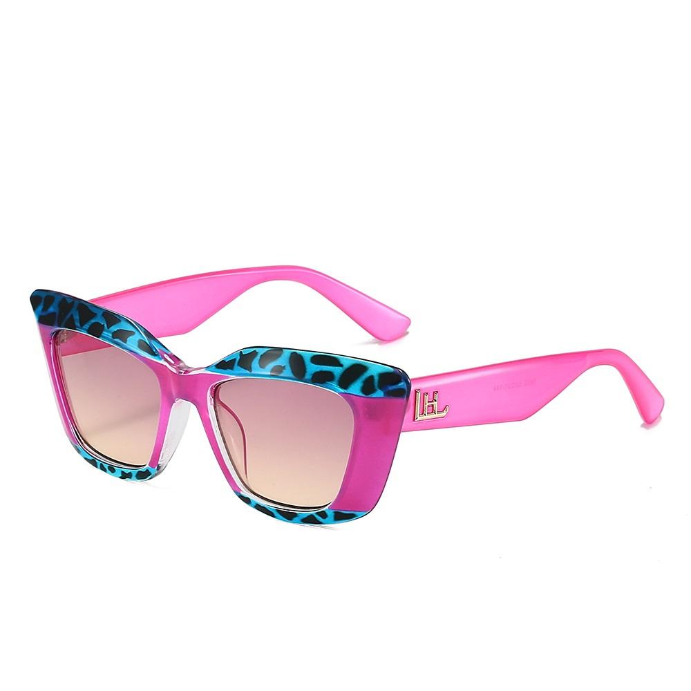 Modern Fashion Women Sunglasses Glamour Designer Brand Men Glasses Unisex Trend Cat Eye Shades UV400
Modern Fashion Women Sunglasses Glamour Designer Brand Men Glasses Unisex Trend Cat Eye Shades UV400