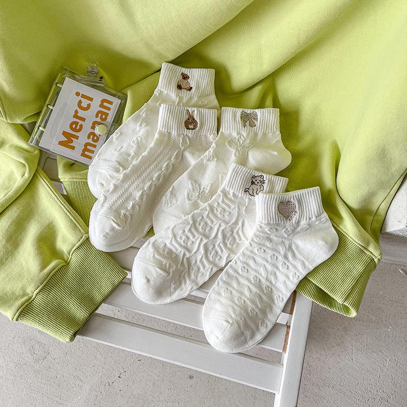 White Short Stockings for Girls, Spring and Summer Style, Embroidered Bear Cute Boat Socks, Solid Color Summer Girls Academy Style Cotton Socks 1 pair
White Short Stockings for Girls, Spring and Summer Style, Embroidered Bear Cute Boat Socks, Solid Color Summer Girls Academy Style Cotton Socks 1 pair