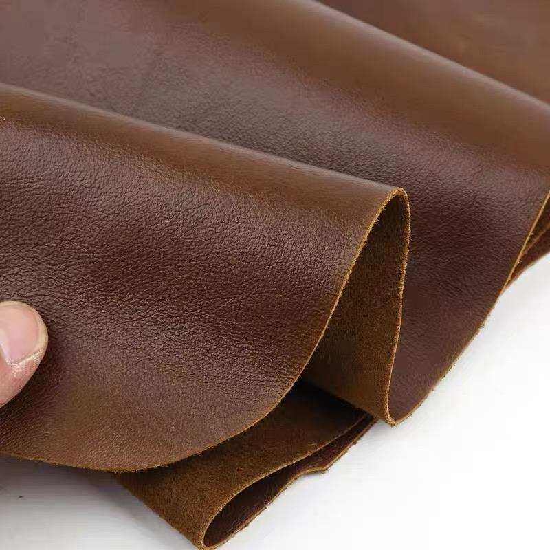 Brown plain weave oil wax leather material, first-layer genuine leather craftsmanship, European style sofa seat, bedside, vintag 20x30cm коричневый
Brown plain weave oil wax leather material, first-layer genuine leather craftsmanship, European style sofa seat, bedside, vintag 20x30cm коричневый