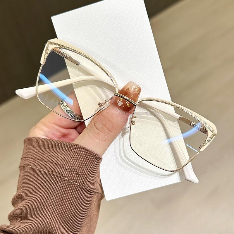 Exquisite Diamond Studded Metal Eyeglass Frame for Women Anti Blue Light Glasses Fashionable Cat Eye Computer Goggles красный
Exquisite Diamond Studded Metal Eyeglass Frame for Women Anti Blue Light Glasses Fashionable Cat Eye Computer Goggles красный