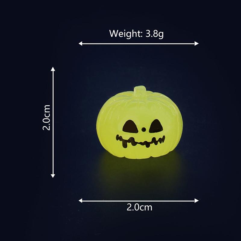 Мини светящийся Хэллоуин украшение летучая мышь тыква скелет призрак микро пейзаж кукольный домик модель автомобиля интерьер домашнего рабочего стола украшение
Мини светящийся Хэллоуин украшение летучая мышь тыква скелет призрак микро пейзаж кукольный домик модель автомобиля интерьер домашнего рабочего стола украшение