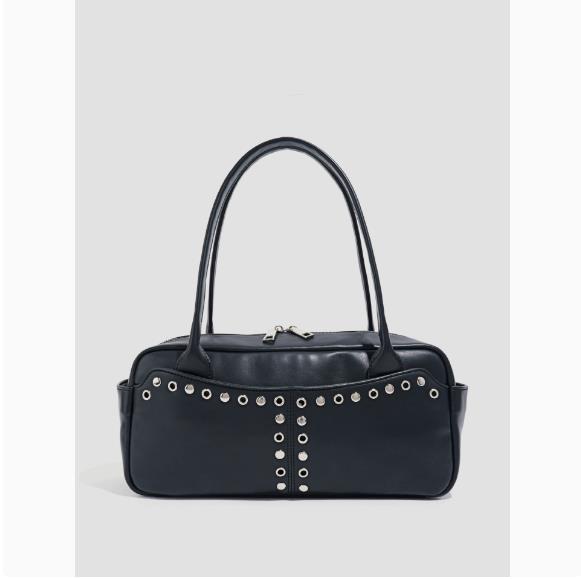 Fashion Luxury PU Leather Shoulder Bag For Women New Rivet Bowknot Punk Style Black Armpit Bag Female Large Clutch Handbag Purse чёрный
Fashion Luxury PU Leather Shoulder Bag For Women New Rivet Bowknot Punk Style Black Armpit Bag Female Large Clutch Handbag Purse чёрный