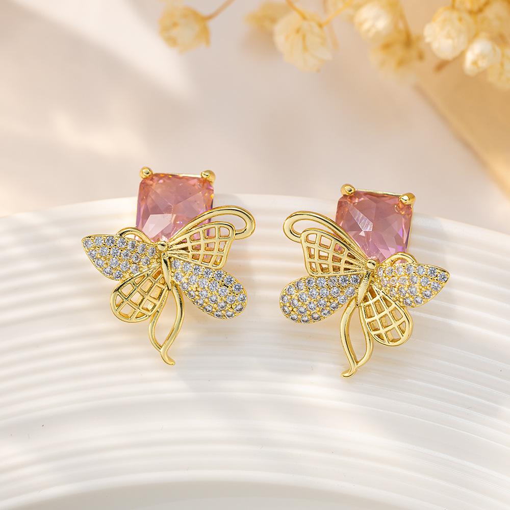 Модные серьги-подвески для женщин золотой
Модные серьги-подвески для женщин золотой