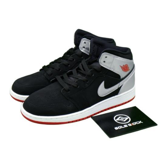 Air Jordan 1 Retro Mid GS Johnny Kilroy Retro Sneakers 554725-057 EU 36.5 чёрный
Air Jordan 1 Retro Mid GS Johnny Kilroy Retro Sneakers 554725-057 EU 36.5 чёрный