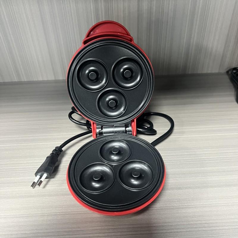 Fully Automatic Mini Waffle Biscuit Sandwich Cake Baking Tray Household Breakfast Electric Multifunctional Baking Pan EU
Fully Automatic Mini Waffle Biscuit Sandwich Cake Baking Tray Household Breakfast Electric Multifunctional Baking Pan EU