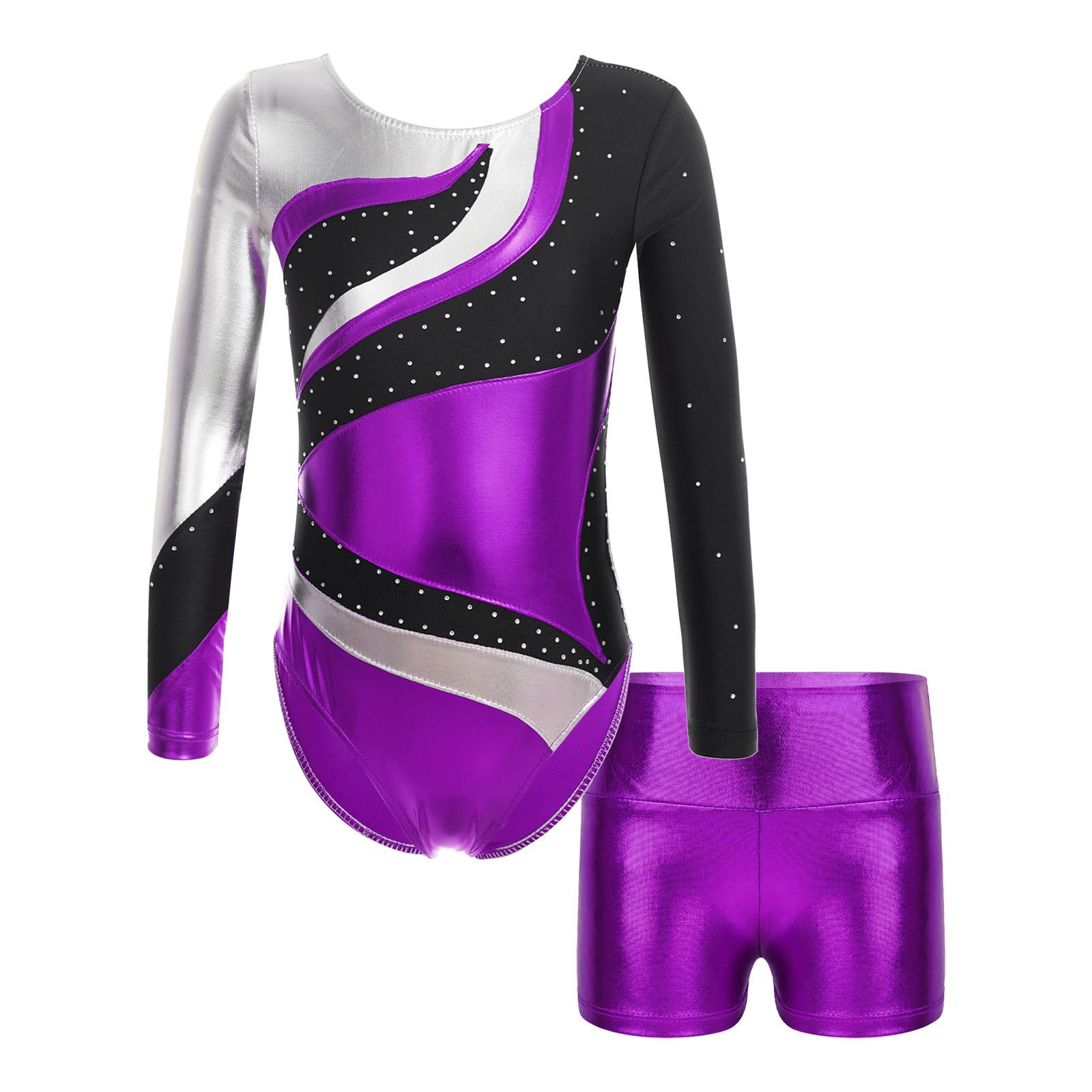 Дитячий купальник контрастного кольору з довгим рукавом та круглим вирізом, прикрашений блискучими стразами, у комплекті зі шортами з високою посадкою для танців 13-14 Years фіолетовий
Дитячий купальник контрастного кольору з довгим рукавом та круглим вирізом, прикрашений блискучими стразами, у комплекті зі шортами з високою посадкою для танців 13-14 Years фіолетовий