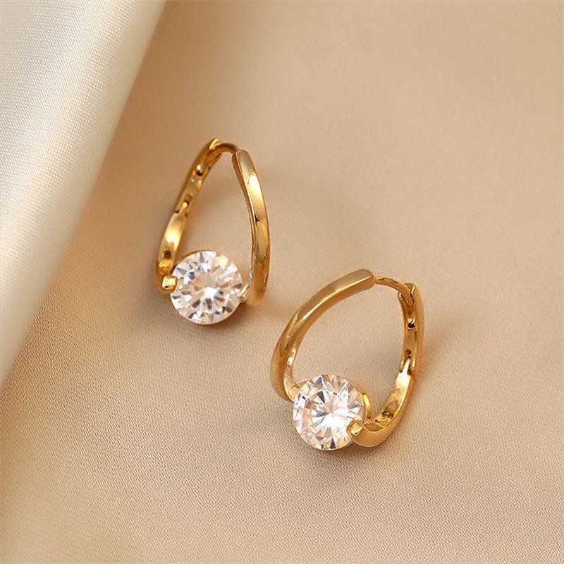Korean Design Zirconia Ear Cuff: Real Gold Plating, High-Class, Versatile, Simple Chic Electroplating
Korean Design Zirconia Ear Cuff: Real Gold Plating, High-Class, Versatile, Simple Chic Electroplating