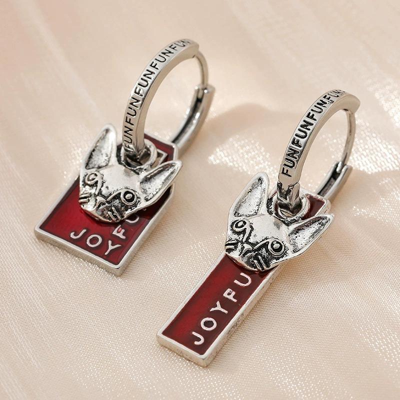 Asymmetrical Retro Square Earrings Cartoon Cat Head Earrings Female Niche Design Fashion Ear Buckle Cold Wind Ear Jewelry
Asymmetrical Retro Square Earrings Cartoon Cat Head Earrings Female Niche Design Fashion Ear Buckle Cold Wind Ear Jewelry
