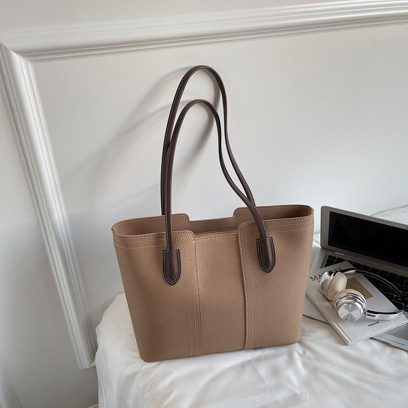 Ретро сумка женская большой вместимости 2025 новая осень и зима простая универсальная на плечо подмышку сумка-тоут для поездок на работу хаки