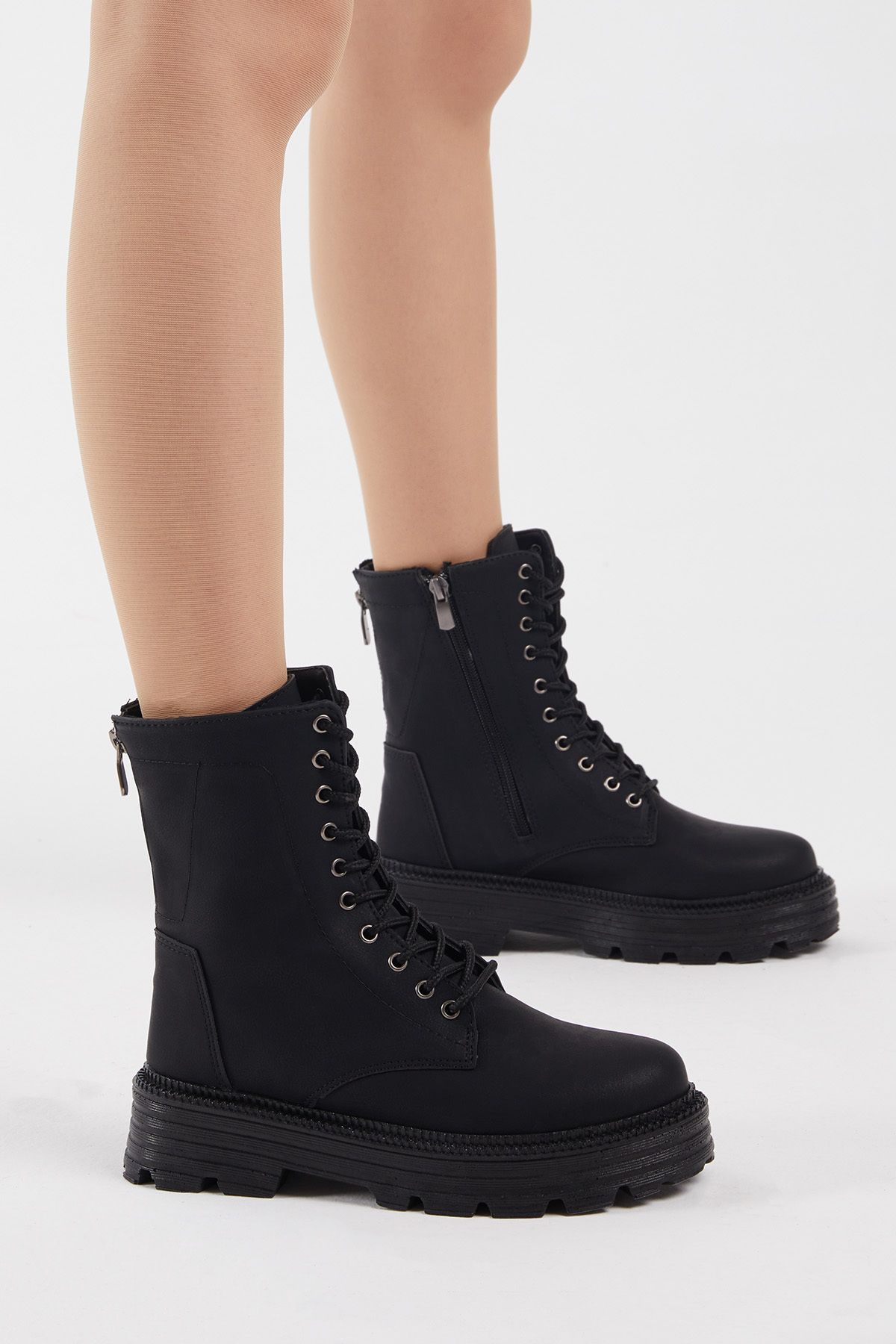 Women Modern Stylish Fashion Women Black Skin Poly Sole Back Zipper Detail Comfortable Lace Up Boots 36
Women Modern Stylish Fashion Women Black Skin Poly Sole Back Zipper Detail Comfortable Lace Up Boots 36