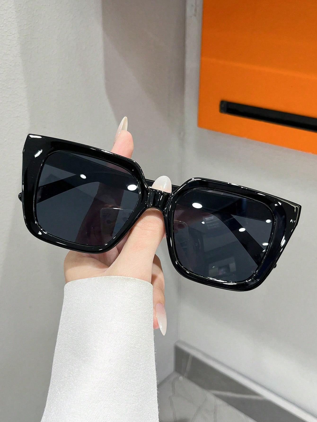 1PC Oversized Square Frame Fashionable Glasses Unisex Suitable for Daily Wear Driving And Photography Simple Style чёрный
1PC Oversized Square Frame Fashionable Glasses Unisex Suitable for Daily Wear Driving And Photography Simple Style чёрный