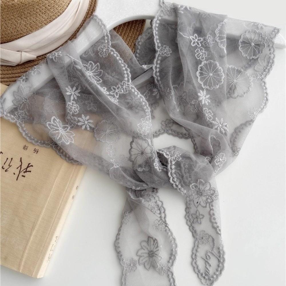 New Floral Pattern Lace Scarf Embroidered Lightweight Triangle Headscarf Hollow Women Headscarf серый
New Floral Pattern Lace Scarf Embroidered Lightweight Triangle Headscarf Hollow Women Headscarf серый
