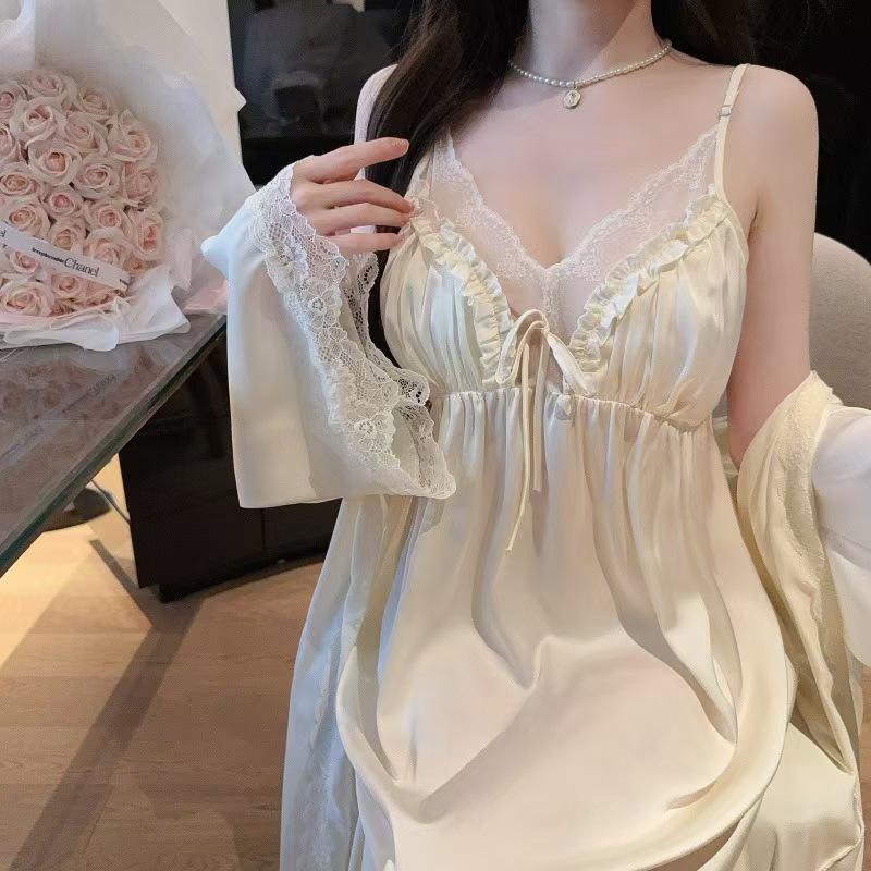Yase Warm Storage Freeze Frame: Spring Autumn Lace Ice Silk Nightgown & Robe Set with Chest Pads Medium
Yase Warm Storage Freeze Frame: Spring Autumn Lace Ice Silk Nightgown & Robe Set with Chest Pads Medium