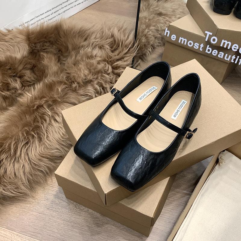 New French British style small leather shoes for women s new spring and autumn casual retro square head Mary Jane single shoes for women 40 чорний
New French British style small leather shoes for women s new spring and autumn casual retro square head Mary Jane single shoes for women 40 чорний