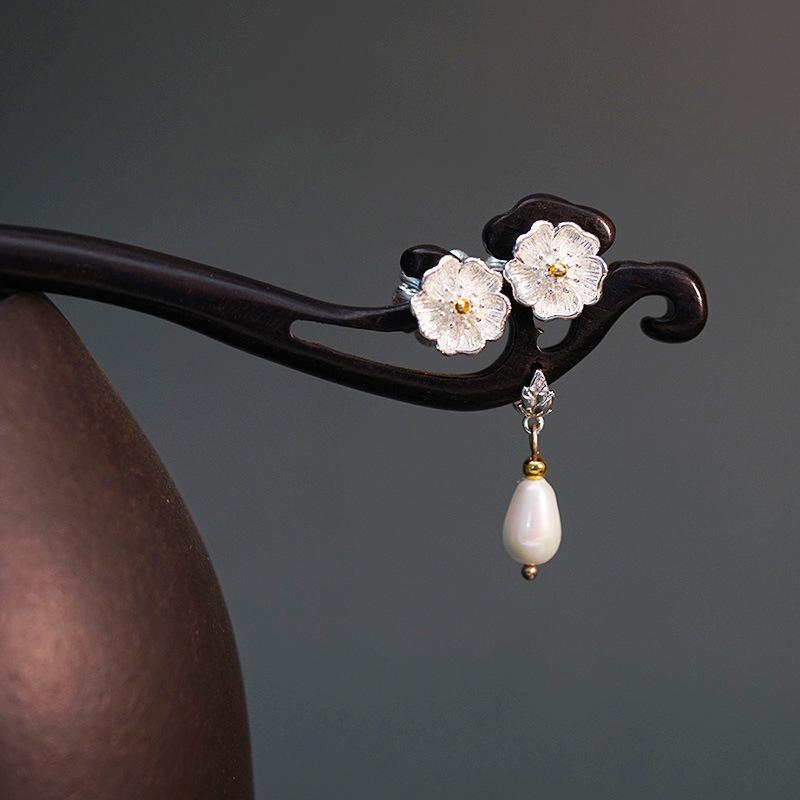 Vintage Chinese style sandalwood hair clip hair accessory, classical lotus flower women s hair clip, exquisite hair accessory Size fits all
Vintage Chinese style sandalwood hair clip hair accessory, classical lotus flower women s hair clip, exquisite hair accessory Size fits all