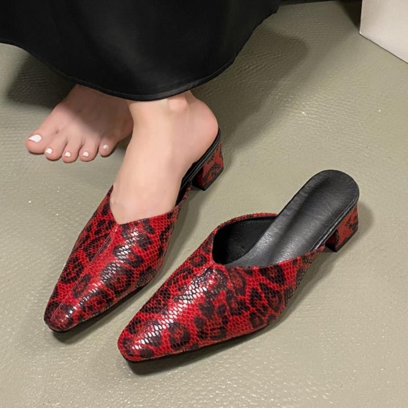 Мода Весна Новое Темперамент Высокий каблук Баотоу Полушлепанцы Женская обувь Мода Острый носок Мелкий вырез Сандалии 35 красный
Мода Весна Новое Темперамент Высокий каблук Баотоу Полушлепанцы Женская обувь Мода Острый носок Мелкий вырез Сандалии 35 красный