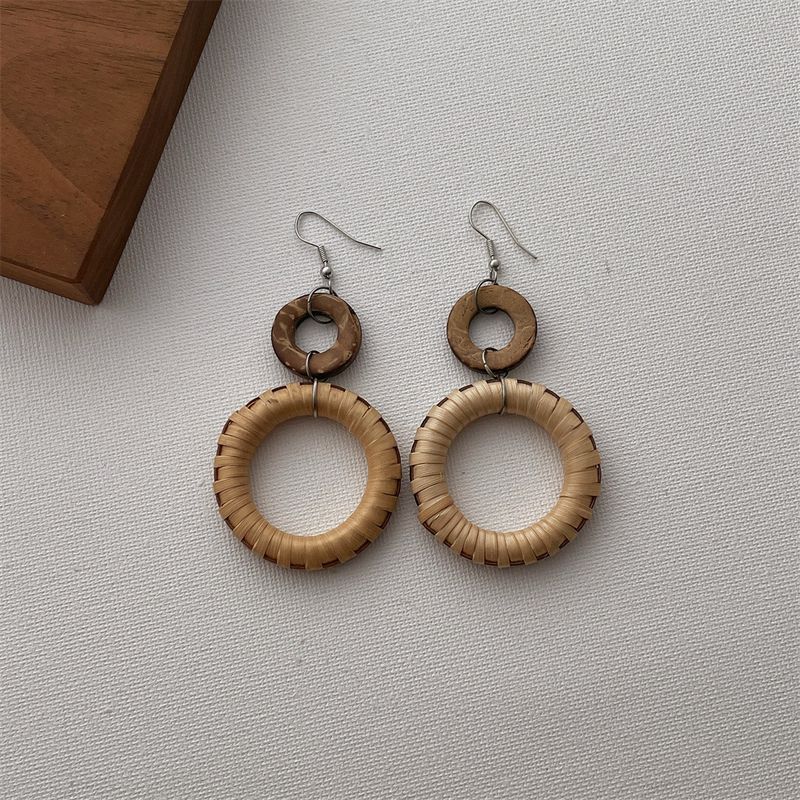 Ретро Мори Стиль Плетеные из Травы и Ротанга Серьги Ручной Работы Богемный Стиль для Отпуска Серьги-Пуссеты Женские Этнический Стиль Летние Серьги Coconut rattan circle(B349)
Ретро Мори Стиль Плетеные из Травы и Ротанга Серьги Ручной Работы Богемный Стиль для Отпуска Серьги-Пуссеты Женские Этнический Стиль Летние Серьги Coconut rattan circle(B349)