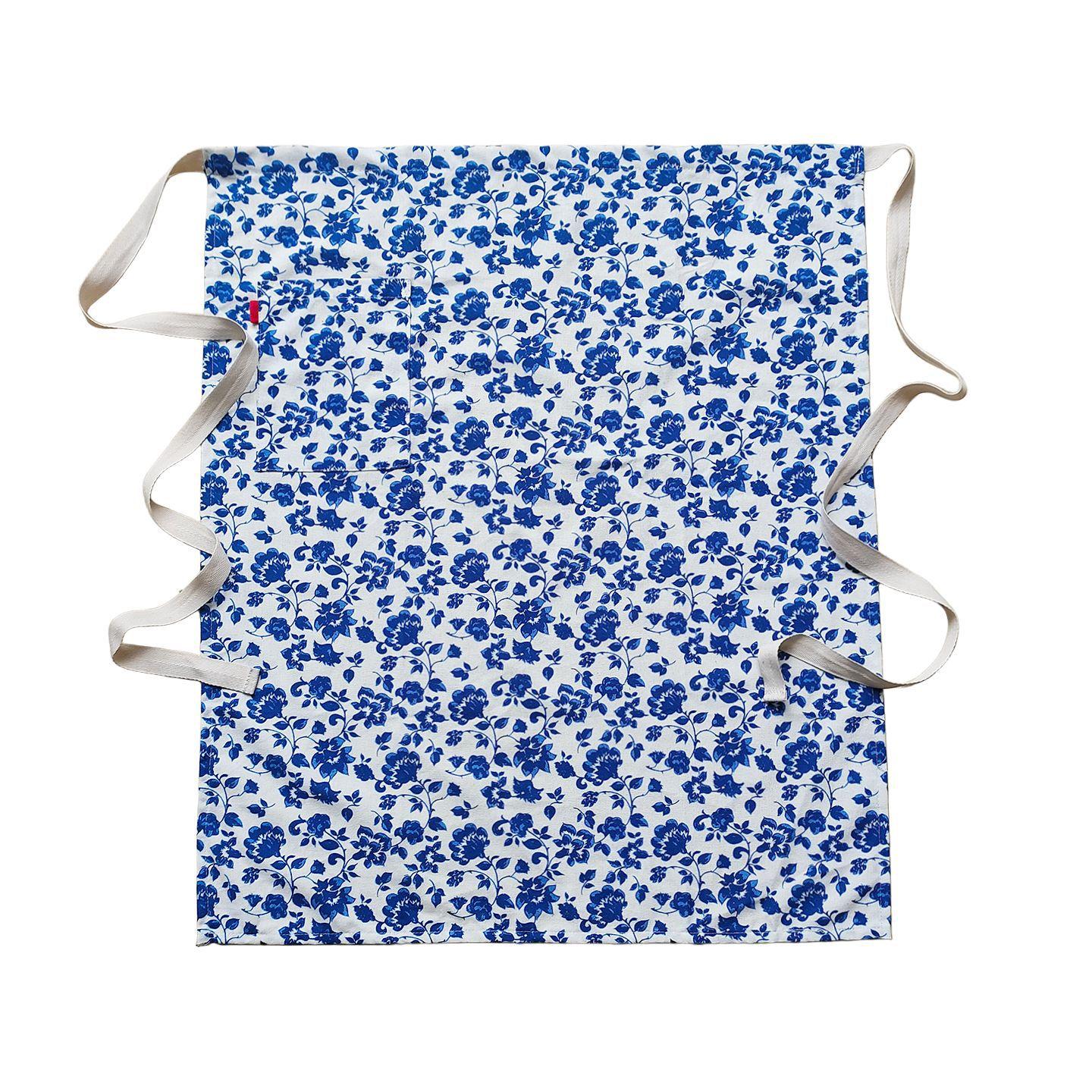 Retro floral apron kitchen household wear-resistant and dirt-resistant cooking apron adult overalls
Retro floral apron kitchen household wear-resistant and dirt-resistant cooking apron adult overalls