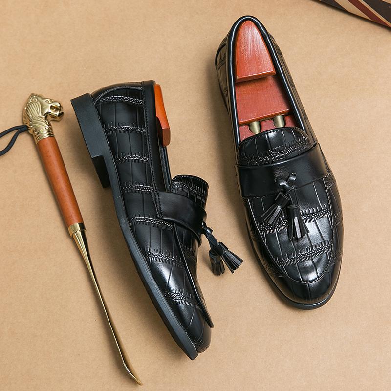 Модная кожаная обувь для мужчин, из натуральной кожи, больших размеров, высококачественная дизайнерская формальная обувь, повседневная обувь, модная деловая 46 чёрный
Модная кожаная обувь для мужчин, из натуральной кожи, больших размеров, высококачественная дизайнерская формальная обувь, повседневная обувь, модная деловая 46 чёрный
