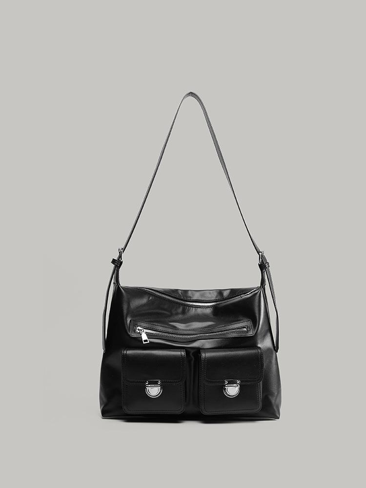 High-end motorcycle bag 2025 new fashionable and versatile underarm bag retro tote bag large capacity shoulder crossbody bag чёрный
High-end motorcycle bag 2025 new fashionable and versatile underarm bag retro tote bag large capacity shoulder crossbody bag чёрный