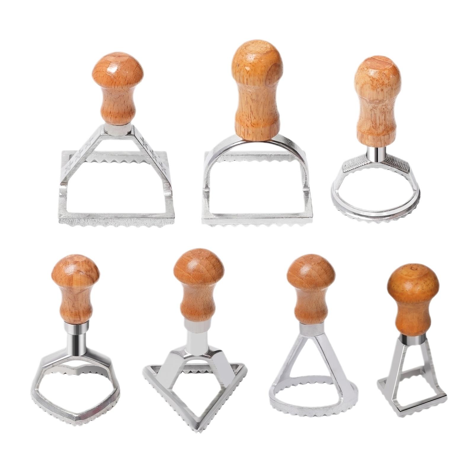 Set of 7 Pastry Cutters with Wooden Handles Stainless Steel Dough Press Mold for Cookie Cake Biscuit Baking Tools One Size срібний
Set of 7 Pastry Cutters with Wooden Handles Stainless Steel Dough Press Mold for Cookie Cake Biscuit Baking Tools One Size срібний