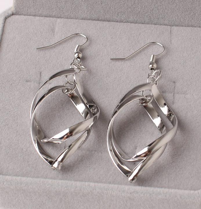 Fashion Gold Copper Double Loop Drop Earrings For Women Long Wave Dangle Earrings High Quality Statement Wedding Zircon медный
Fashion Gold Copper Double Loop Drop Earrings For Women Long Wave Dangle Earrings High Quality Statement Wedding Zircon медный