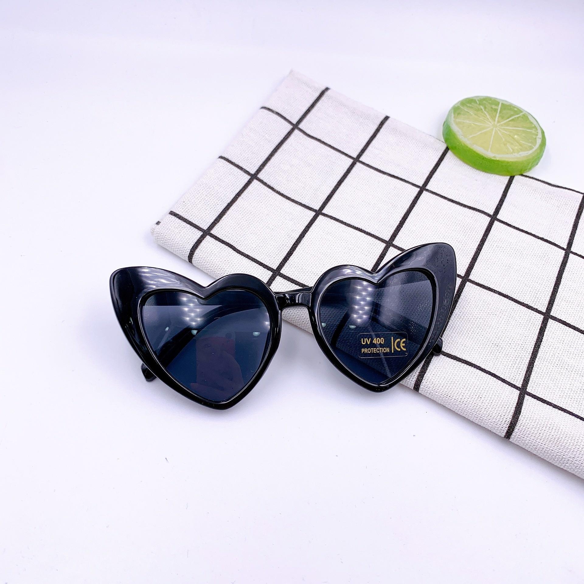 New Peach Heart Children s Frame Fashion Sunglasses Personality Boys and Girls Children s Glasses Sunglasses Outdoor Sunvisor чорний
New Peach Heart Children s Frame Fashion Sunglasses Personality Boys and Girls Children s Glasses Sunglasses Outdoor Sunvisor чорний