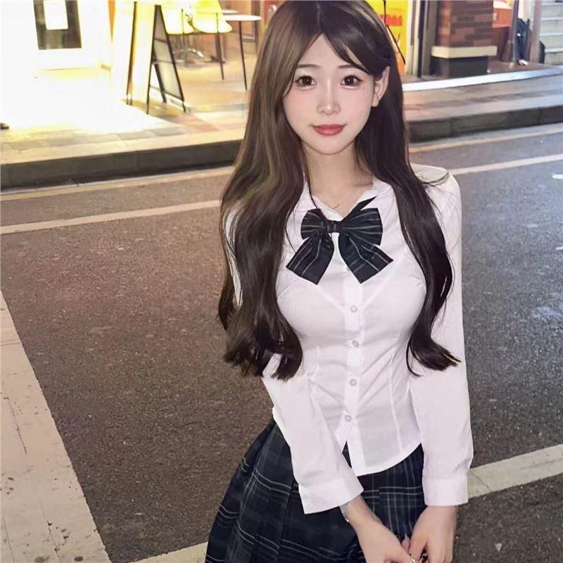 Новая осенне-зимняя школьная форма JK: Белая приталенная рубашка и универсальная верхняя одежда в стиле колледжа с длинными рукавами S
Новая осенне-зимняя школьная форма JK: Белая приталенная рубашка и универсальная верхняя одежда в стиле колледжа с длинными рукавами S