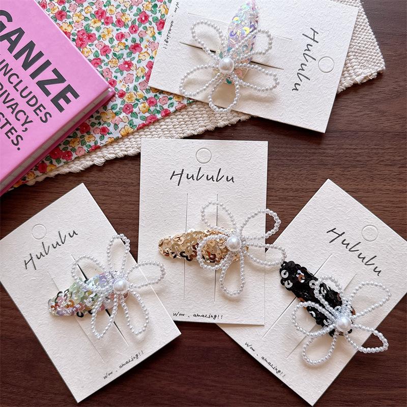 Sweet Glittery Pearl Flower Hairpin for Early Spring, Minimalist Style for Girl s Side Hairpin, Hair Accessories
Sweet Glittery Pearl Flower Hairpin for Early Spring, Minimalist Style for Girl s Side Hairpin, Hair Accessories