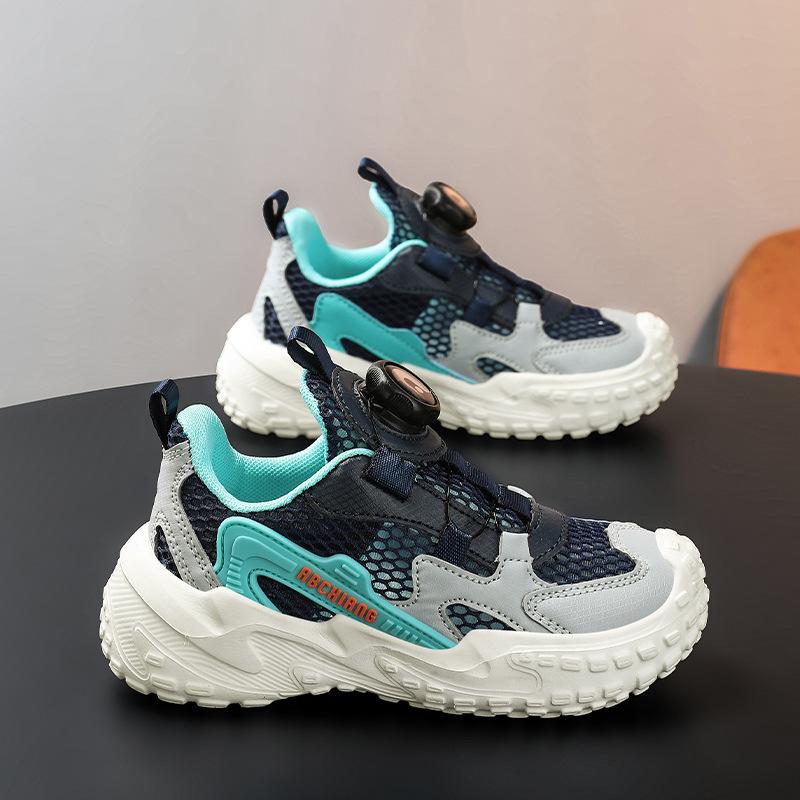 Летние дышащие сетчатые спортивные туфли для мальчиков, легкие, сетчатые, нескользящие, с вращающимся верхом, повседневные туфли для учеников начальной школы 39 синий
Летние дышащие сетчатые спортивные туфли для мальчиков, легкие, сетчатые, нескользящие, с вращающимся верхом, повседневные туфли для учеников начальной школы 39 синий