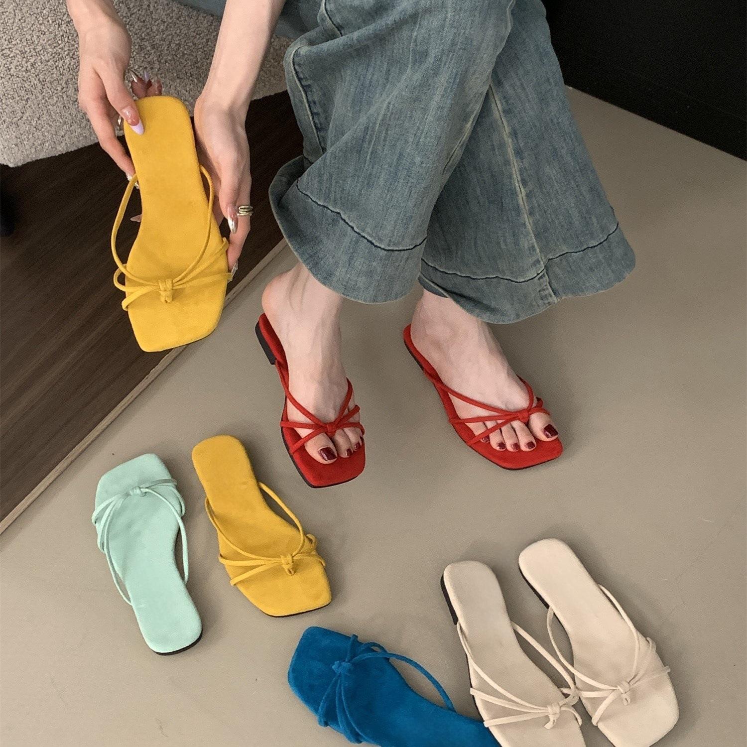 Niche flat-bottomed retro red toe slippers fairy shoes wear beach sandals sandals 35 синій
Niche flat-bottomed retro red toe slippers fairy shoes wear beach sandals sandals 35 синій