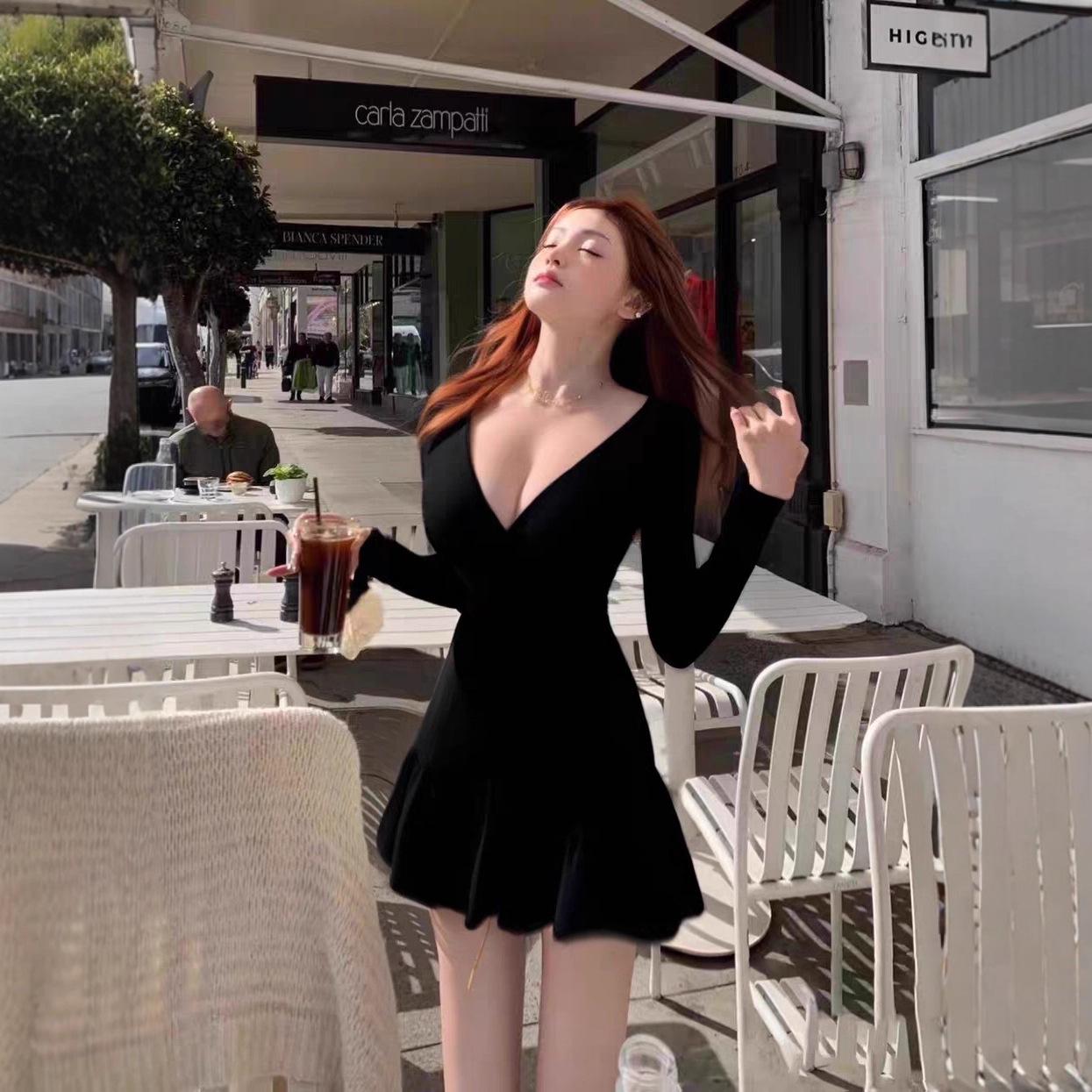 TZ7159 Pure Desire V-neck Long Sleeve Dress for Women - Autumn/Winter Hepburn Style, Waist-cinching Slim Black Dress. Medium чорний
TZ7159 Pure Desire V-neck Long Sleeve Dress for Women - Autumn/Winter Hepburn Style, Waist-cinching Slim Black Dress. Medium чорний