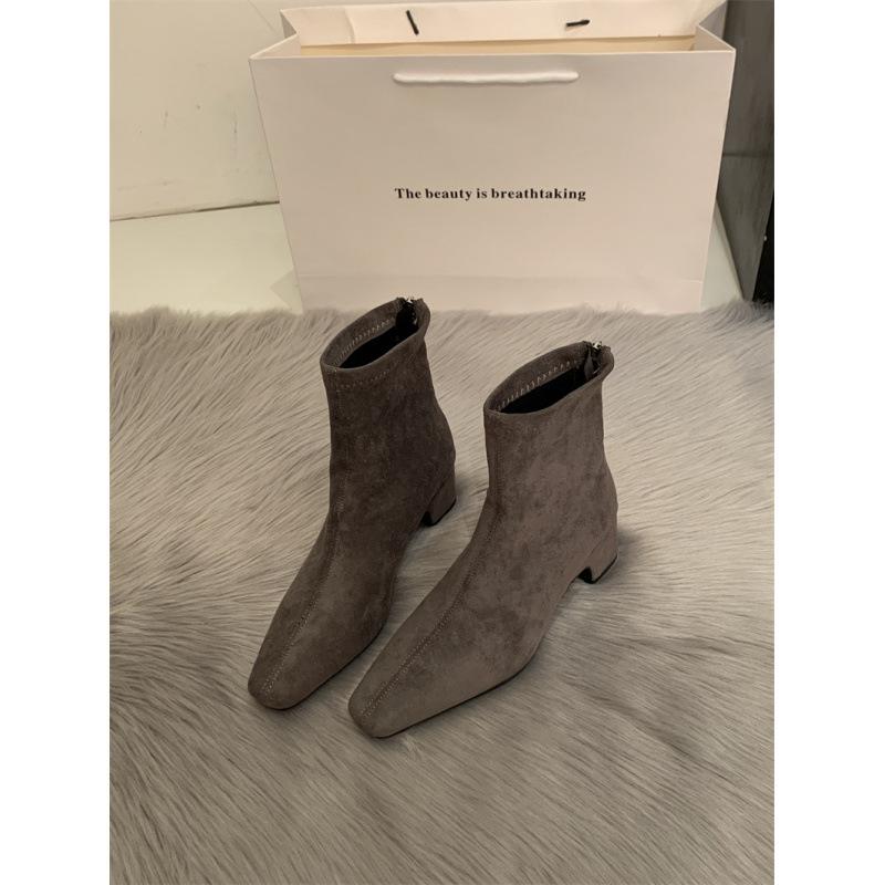 Square head short boots women s thick heel 2025 autumn and winter new versatile French thin boots rear zipper high heel elastic boots 39
Square head short boots women s thick heel 2025 autumn and winter new versatile French thin boots rear zipper high heel elastic boots 39