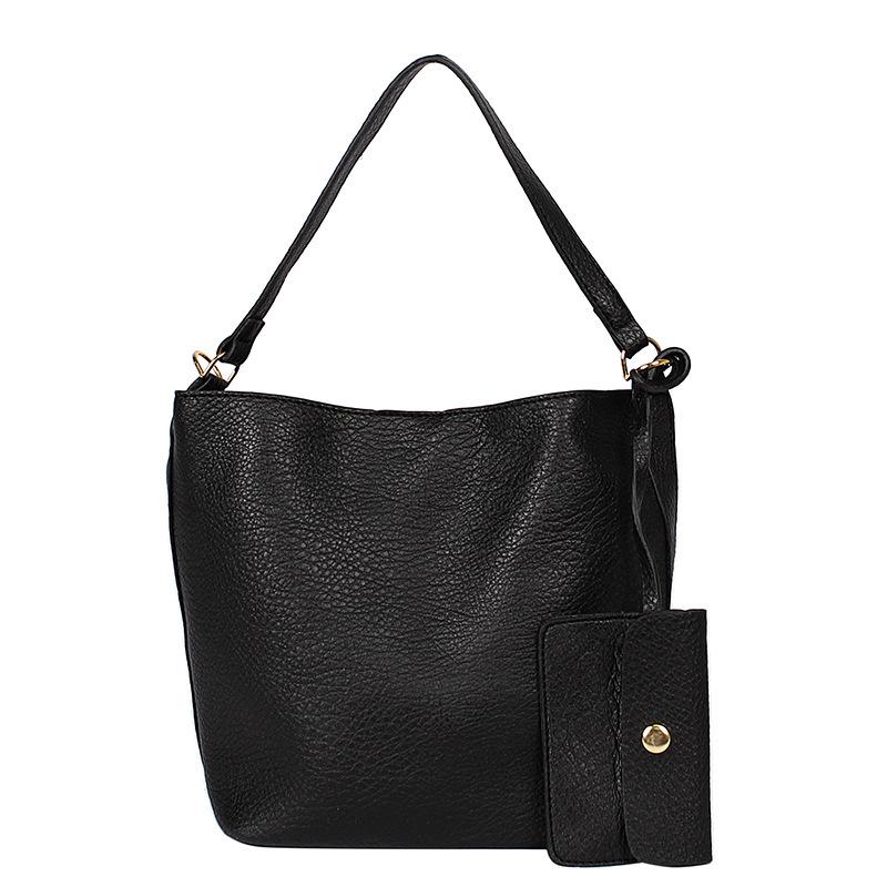 Bag women s large-capacity 2025 summer new simple casual shoulder bag fashionable and fashionable casual commuter tote bag чёрный
Bag women s large-capacity 2025 summer new simple casual shoulder bag fashionable and fashionable casual commuter tote bag чёрный