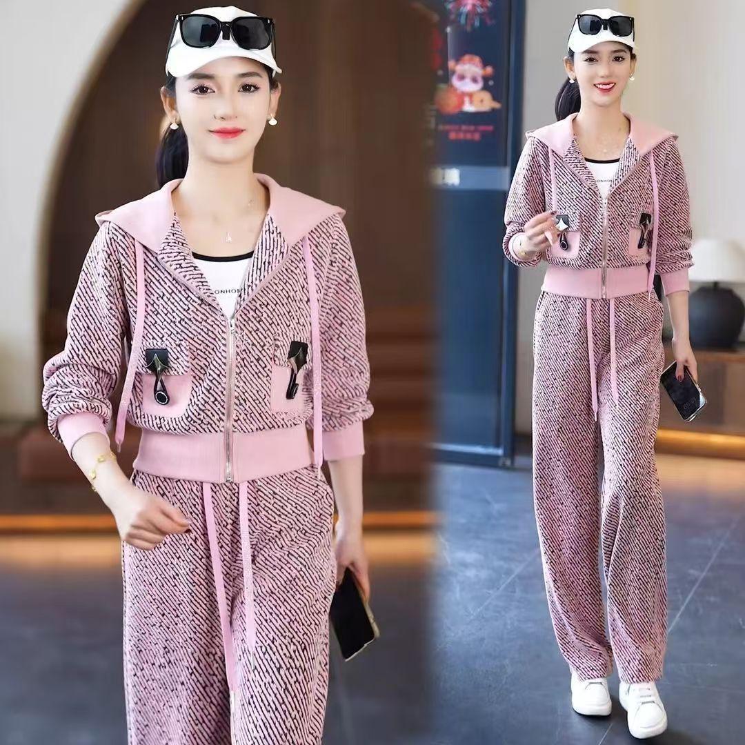Women s Spring 2025 Trendy Sportswear Set: Hooded Cardigan and Wide Leg Pants - Slimming Two-Piece Outfit XL (Recommended 110-130 lbs)
Women s Spring 2025 Trendy Sportswear Set: Hooded Cardigan and Wide Leg Pants - Slimming Two-Piece Outfit XL (Recommended 110-130 lbs)