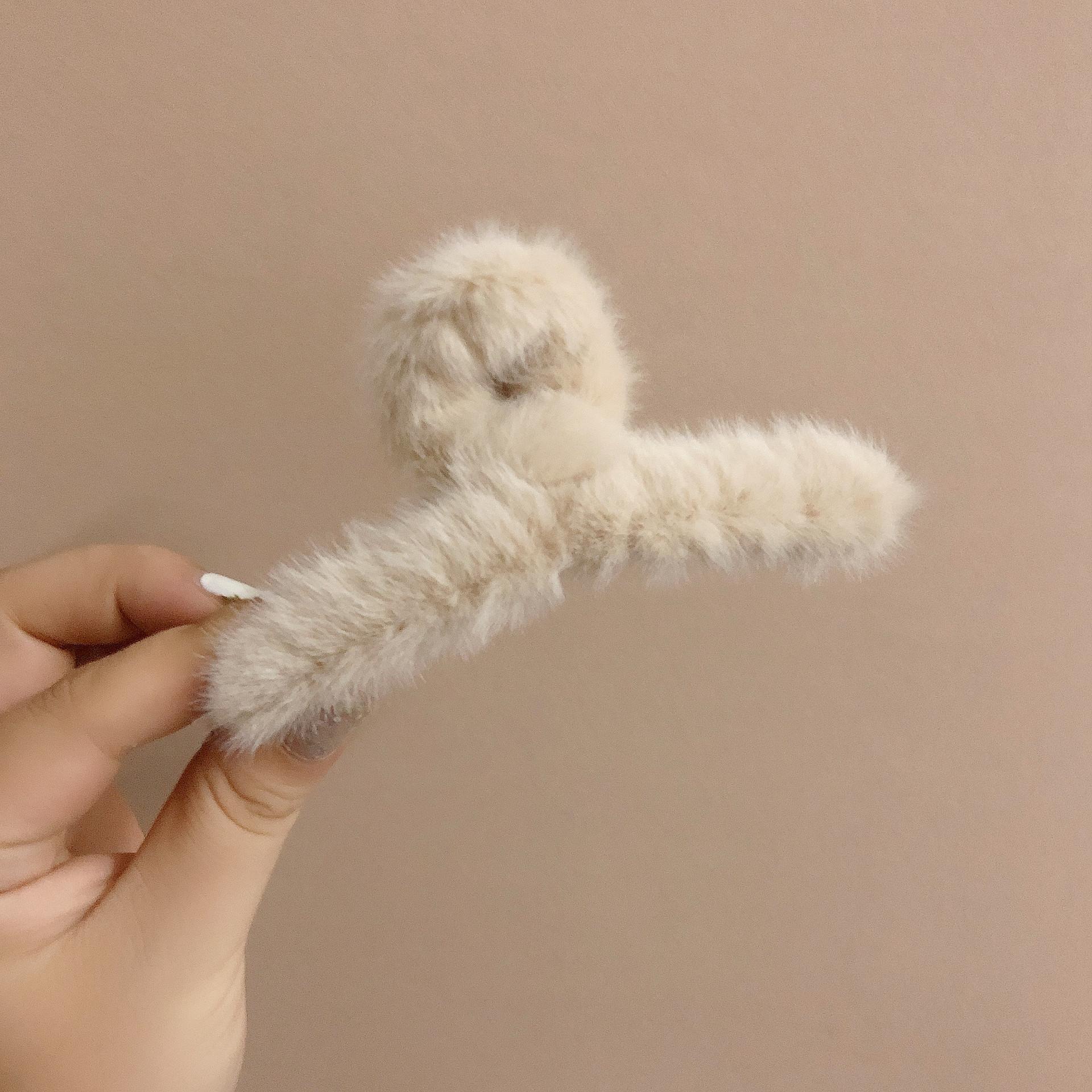 Kawaii Autumn Winter Fur Hair Claw Korea Fashion Vintage Solid Hairy Shark Hair Clip for Women Girl Hairpin Handmade Accessories бежевый
Kawaii Autumn Winter Fur Hair Claw Korea Fashion Vintage Solid Hairy Shark Hair Clip for Women Girl Hairpin Handmade Accessories бежевый