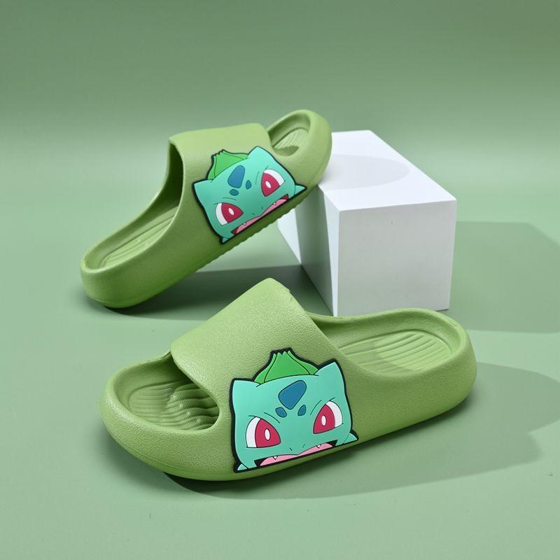 Fashionable Bulbasaur Kids Slide Slippers Breathable And Durable Bath Shoes For Adventures Summer 24-25 зелений
Fashionable Bulbasaur Kids Slide Slippers Breathable And Durable Bath Shoes For Adventures Summer 24-25 зелений