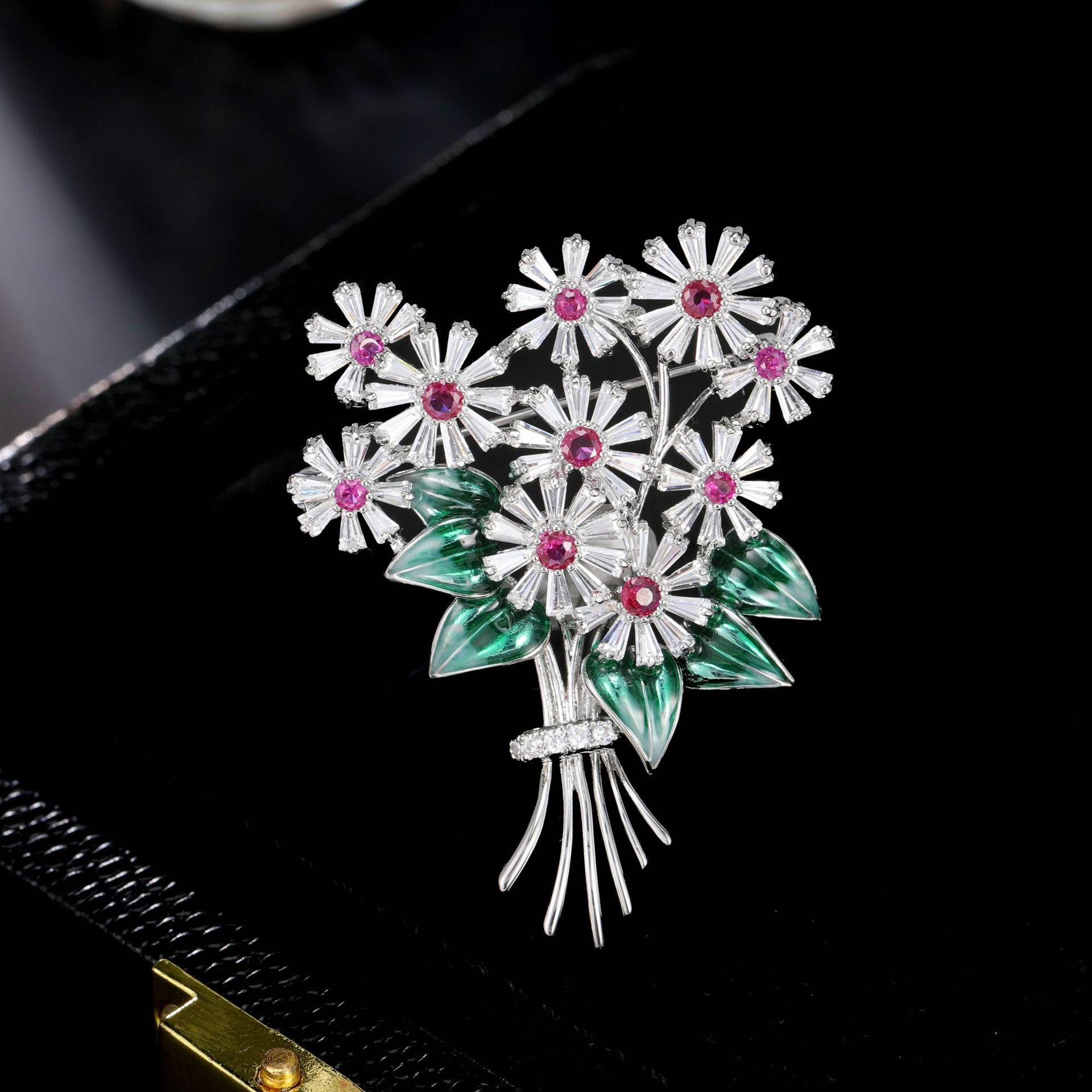 Women s Light Luxury Design Elegant Daisy Drop Glazed Bouquet Brooch Fashionable And Versatile Niche Design Brooch
Women s Light Luxury Design Elegant Daisy Drop Glazed Bouquet Brooch Fashionable And Versatile Niche Design Brooch