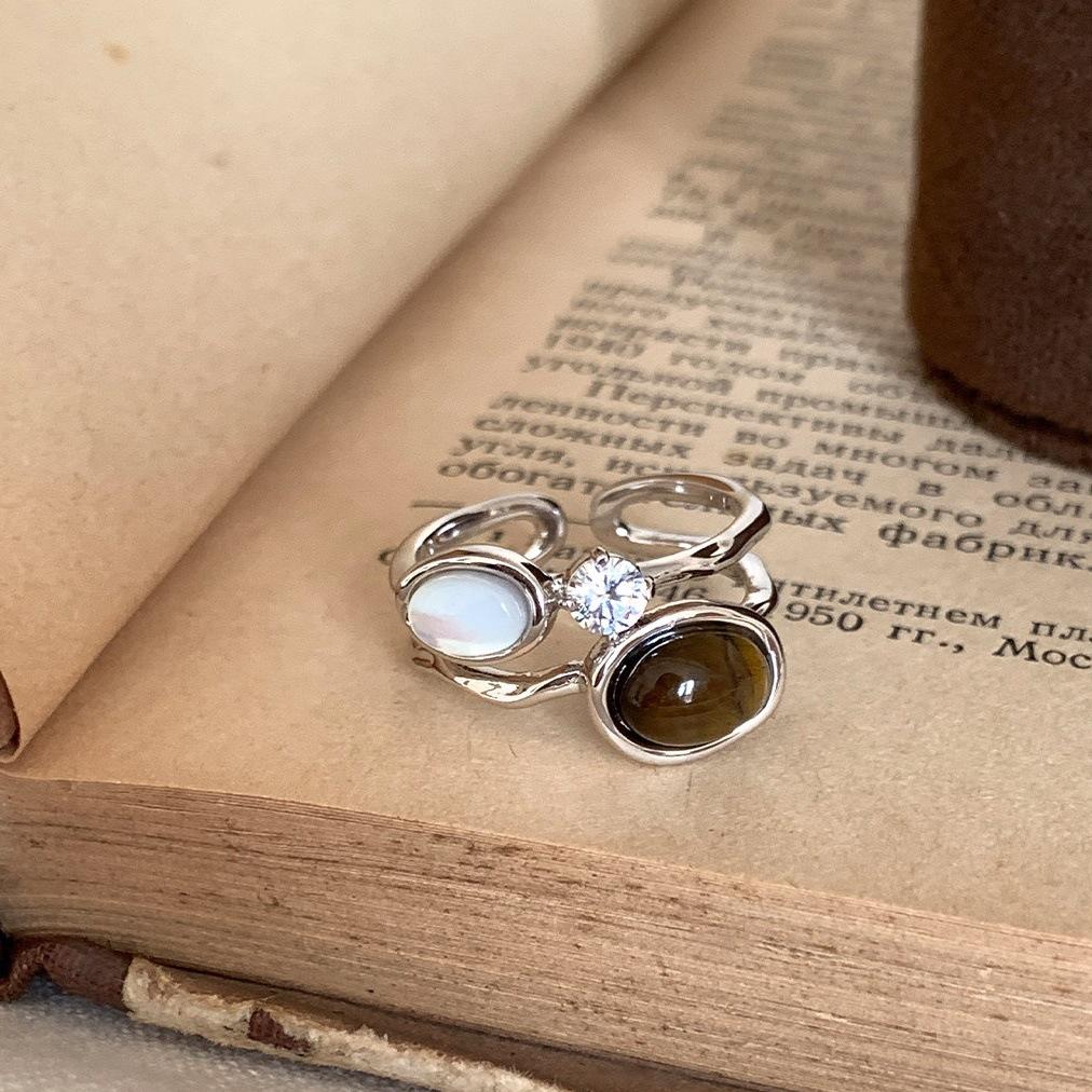 Tiger s eye stone rhinestone double-layer ring design retro index finger ring, no color loss texture ring
Tiger s eye stone rhinestone double-layer ring design retro index finger ring, no color loss texture ring
