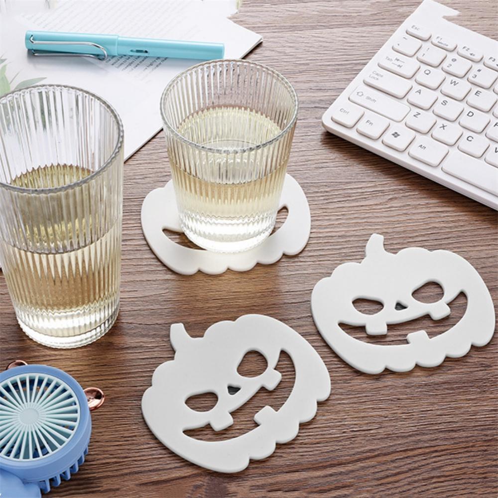 Halloween Decoration 2024 Glow-in-the-Dark Coasters PVC Pumpkin Cup Holder For Dining Heat Insulation Home Decorative Cup Mat белый
Halloween Decoration 2024 Glow-in-the-Dark Coasters PVC Pumpkin Cup Holder For Dining Heat Insulation Home Decorative Cup Mat белый