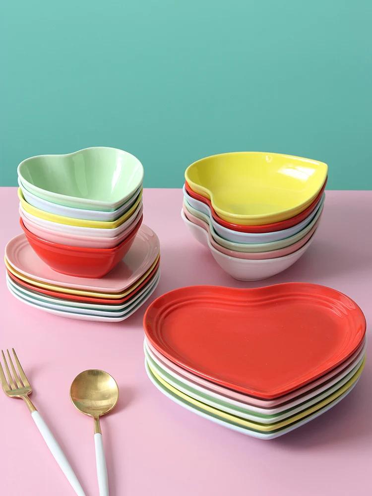 Ceramic Heart-shaped Bowls and Plates Lovers Tableware Peach Heart Dessert Dishes Soup Bowls Cute Dinner Plates Kitchen Utensils
Ceramic Heart-shaped Bowls and Plates Lovers Tableware Peach Heart Dessert Dishes Soup Bowls Cute Dinner Plates Kitchen Utensils